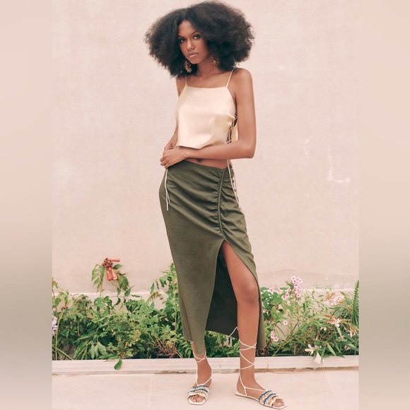 Zara RUCHED LINEN BLEND MIDI SKIRT - Picture 2 of 5